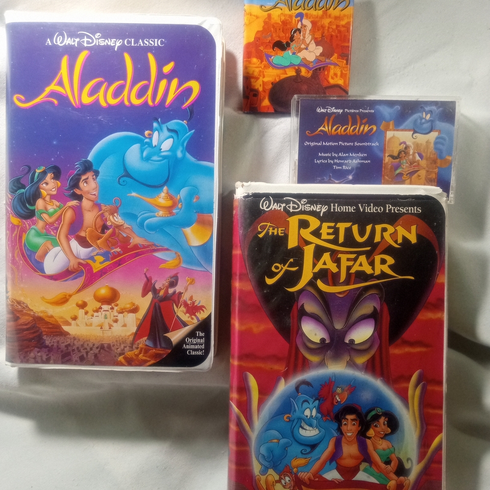 Vintage Disney Aladdin Lot - VHS Movies, Soundtrack Cassette Tape & Mini Book